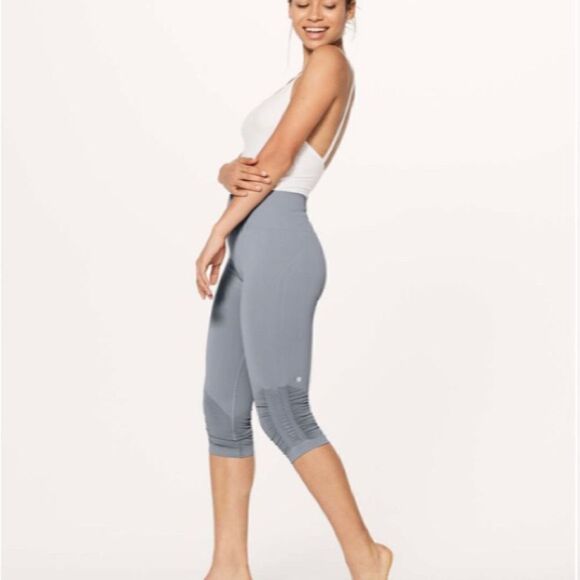 Lululemon awakening crop taryn toomey collection gray - Picture 4 of 11